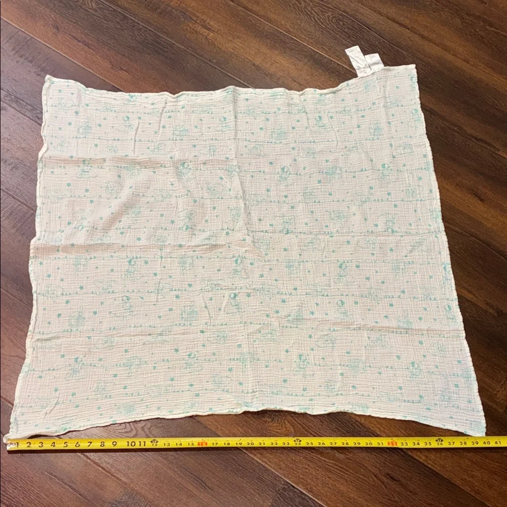 Huge New Aden and Anais muslin blanket Disney’s BABY Dumbo Swaddle Receiving